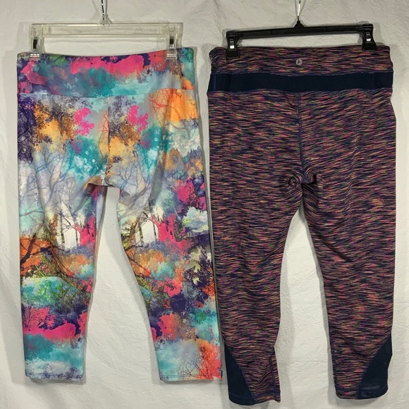 2 Cropped Leggings - Onzie and 90 Degree - Medium - Picture 2 of 12